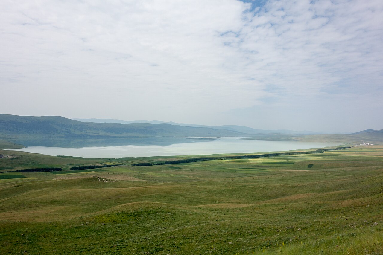 ყარწახის ტბა