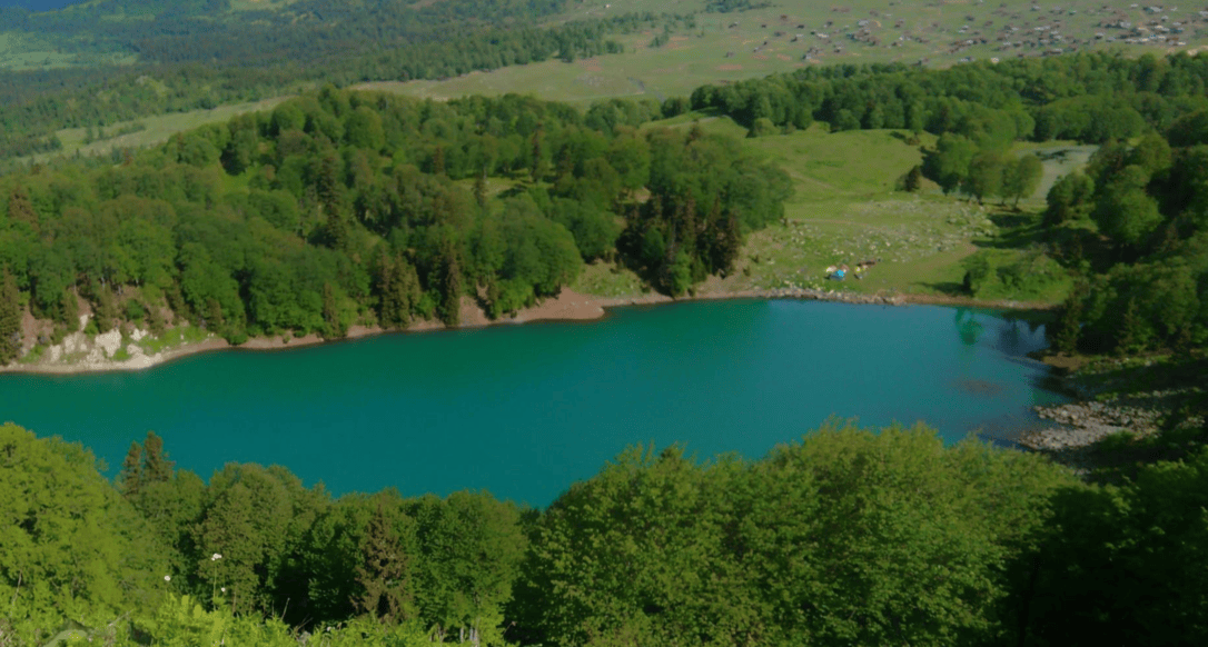 მწვანე ტბა